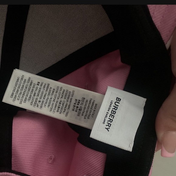 Pink Burberry Hat! Never worn :) - Picture 3 of 3